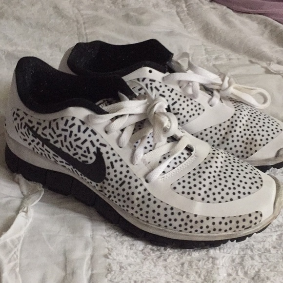 Nike Shoes - Nike Free 5.0 Polka dot trainers
